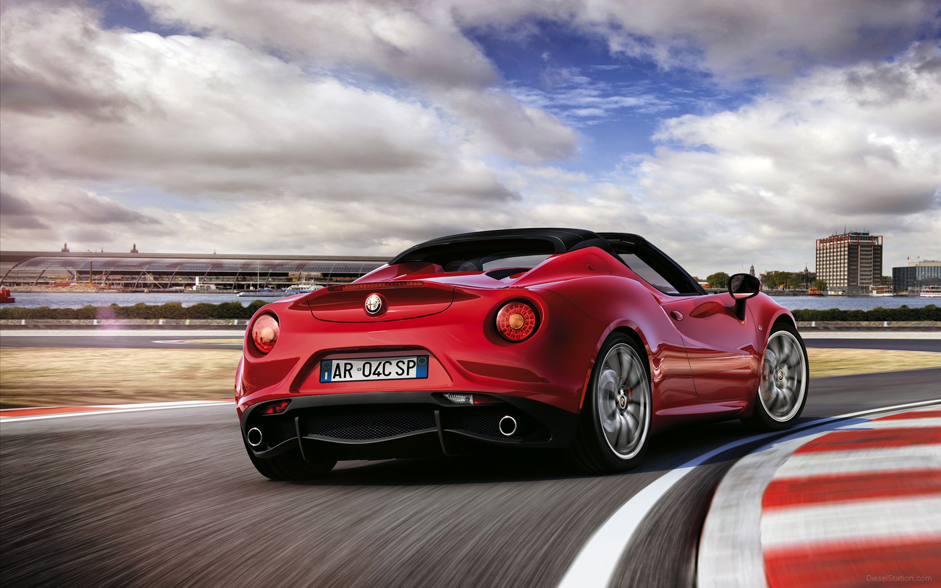 Alfa Romeo 4C Spider 2015